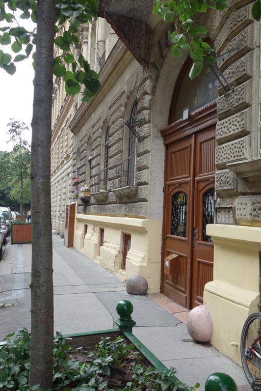 Vivid Csengery Apartment Budapest Phòng bức ảnh