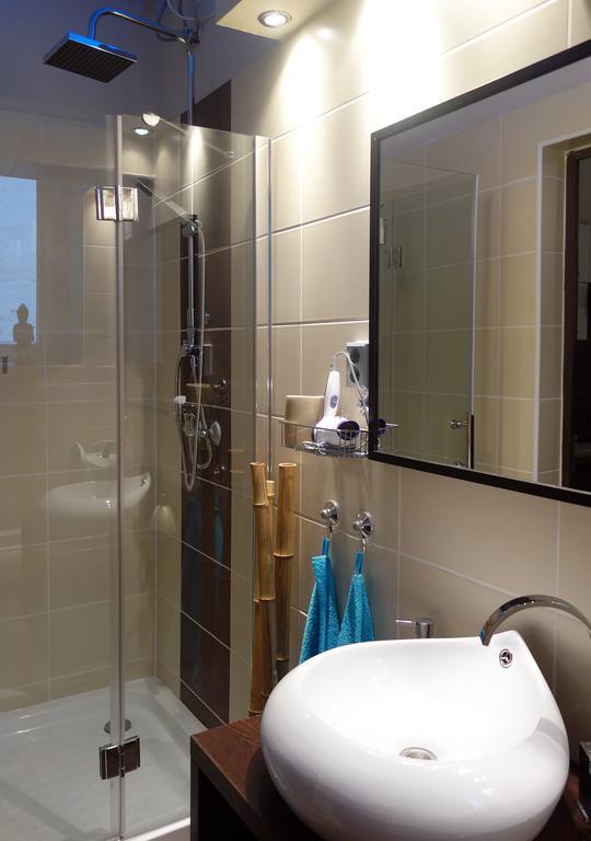 Vivid Csengery Apartment Budapest Phòng bức ảnh